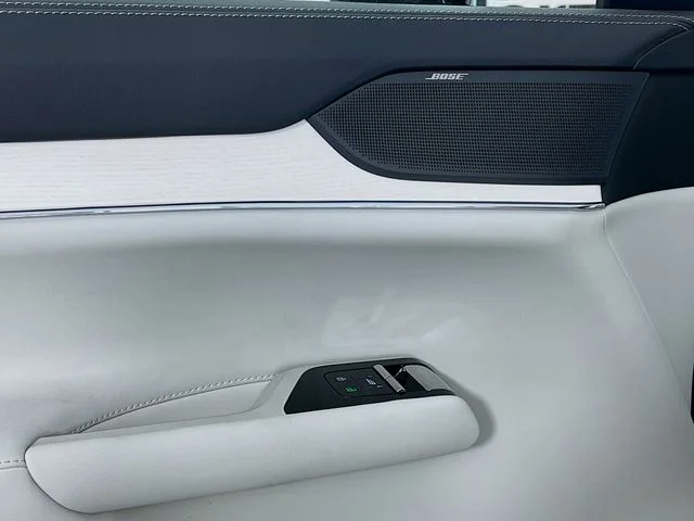 2025 Volvo EX90 Plus - Photo 12
