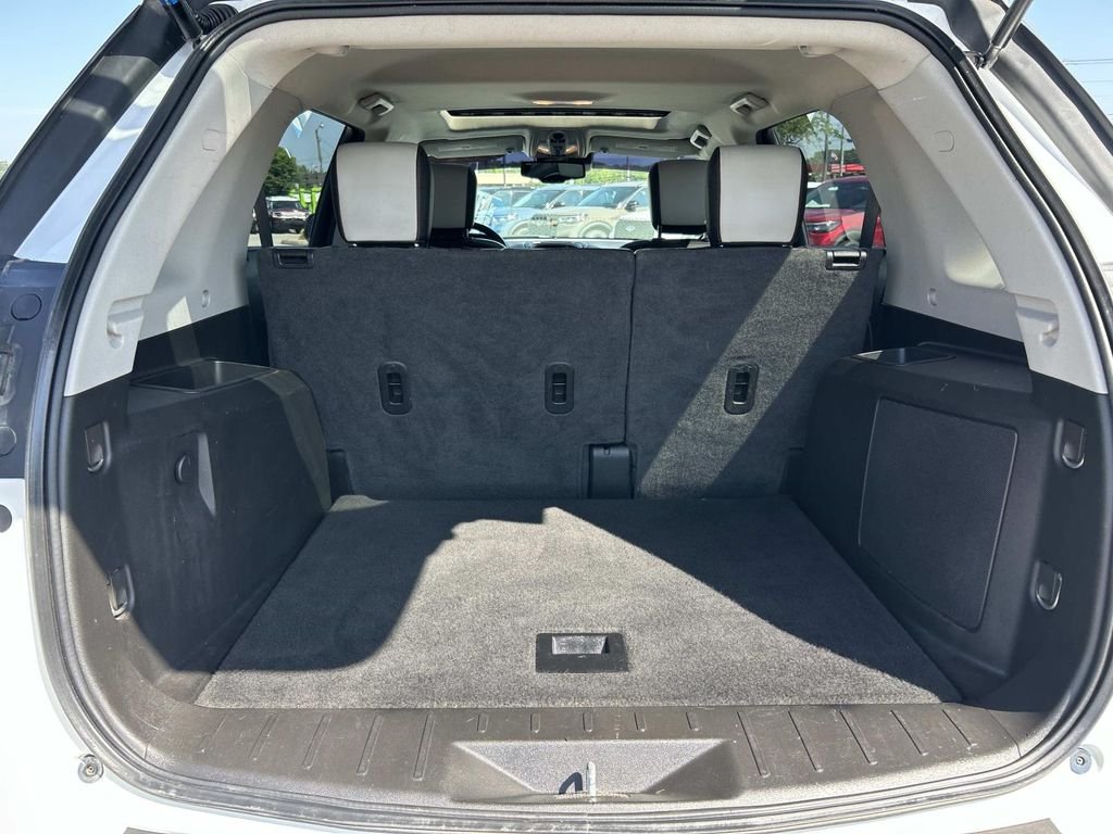 Used 2015 Summit White GMC SLT-2 image 20