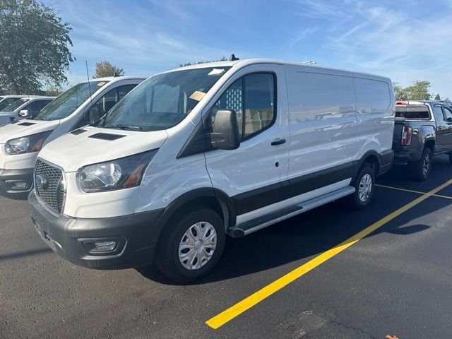 Used 2025 White Ford Base image 3