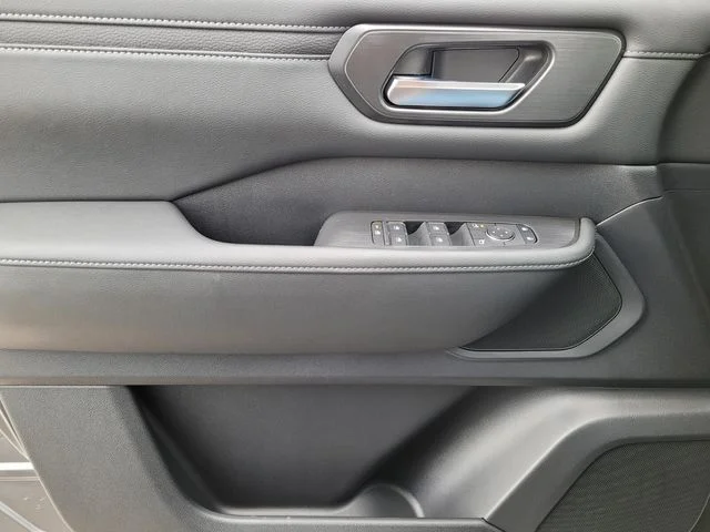 2026 Nissan Armada SV - Photo 23