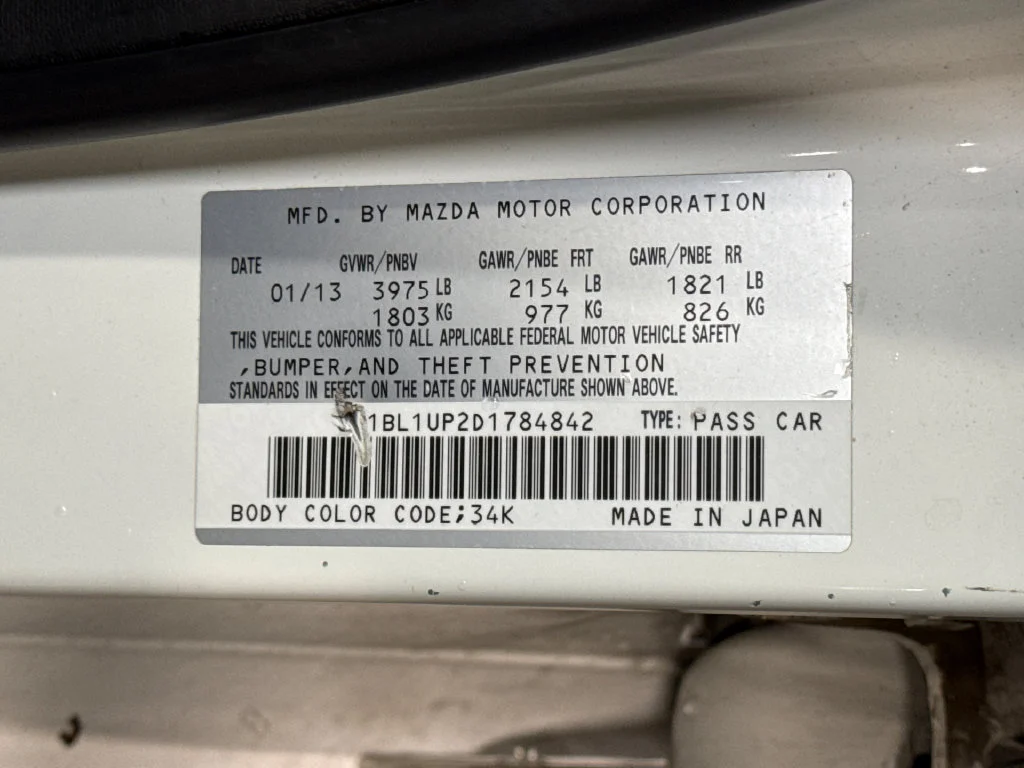 Used 2013 White Mazda i Sport image 21