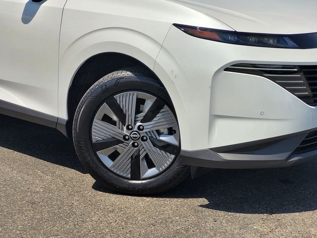 Used 2025 White Nissan SL image 9