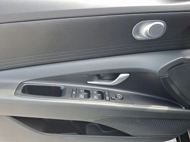 New 2026 Black Hyundai SE image 9