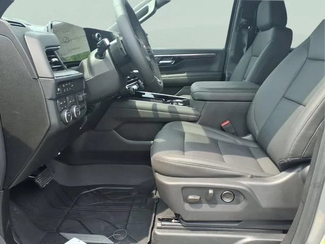 New 2026 Sterling Gray Metallic Chevrolet LT image 17