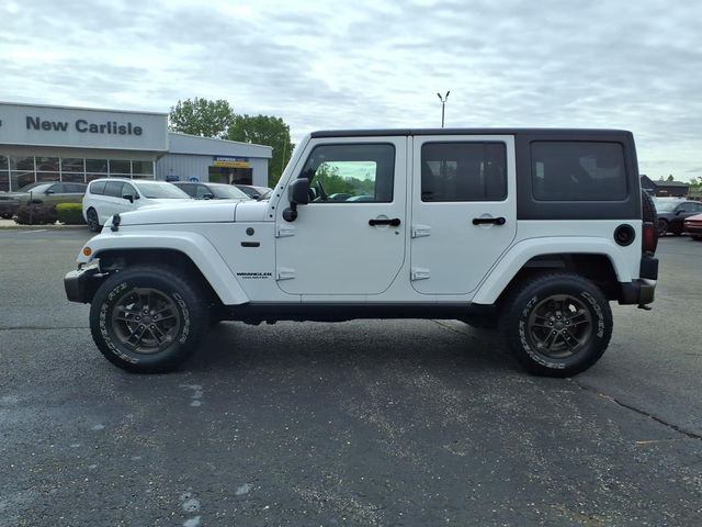 Used 2017 White Jeep Unlimited Sahara image 4