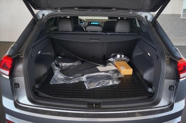 2025 Volkswagen Atlas Cross Sport SE w/Tech - Photo 11