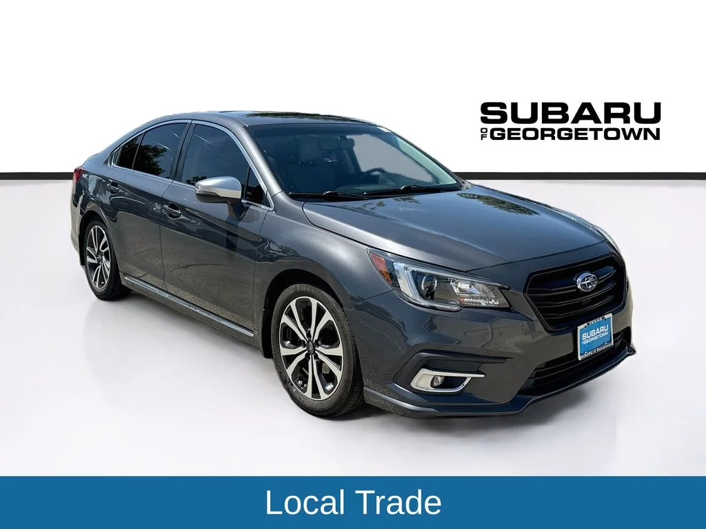 Used 2018 Gray Subaru 2.5i image 1