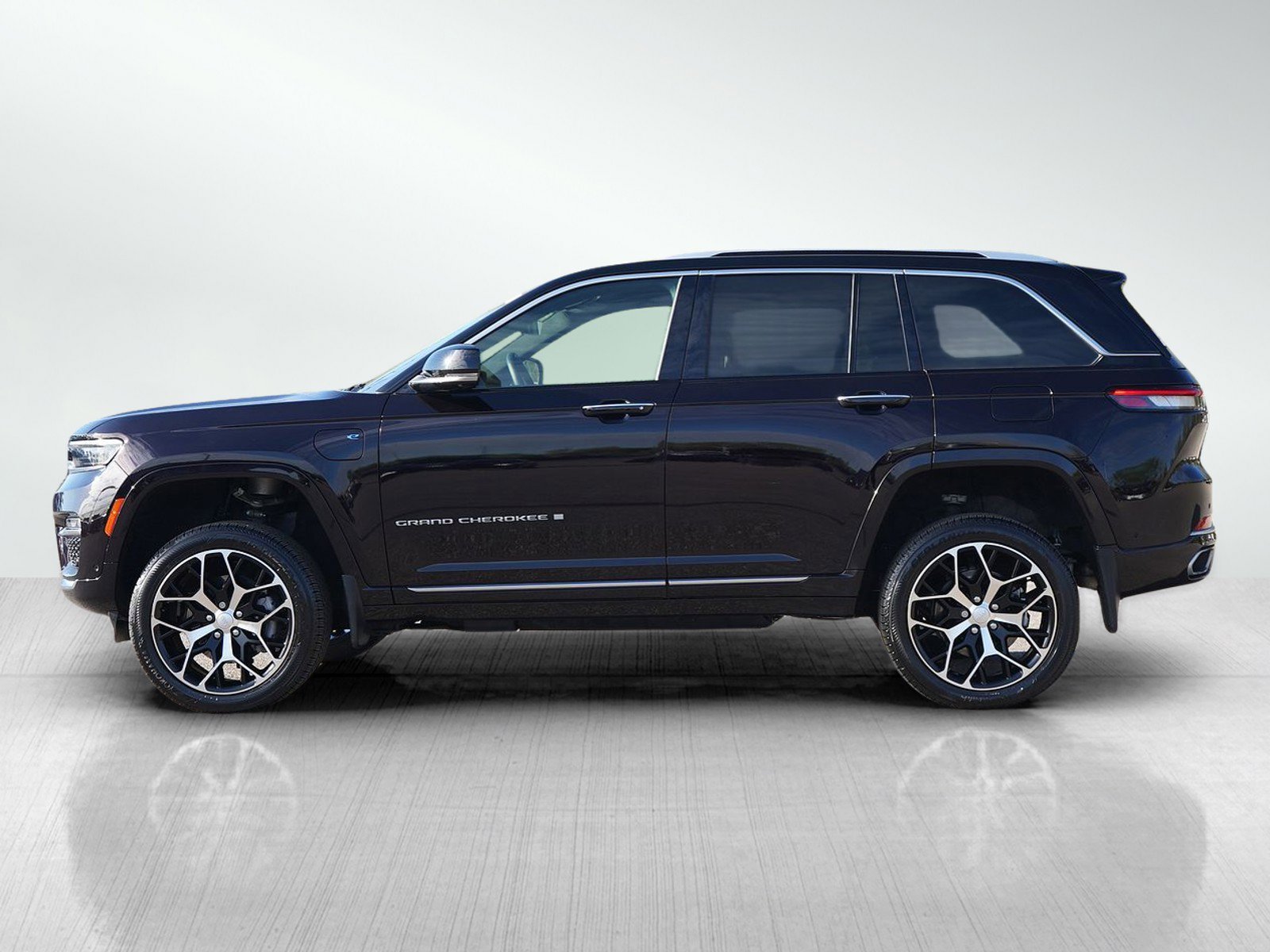 Used 2022 Jeep Grand Cherokee Summit 4xe with VIN 1C4RJYE62N8776896 for sale in Burnsville, Minnesota