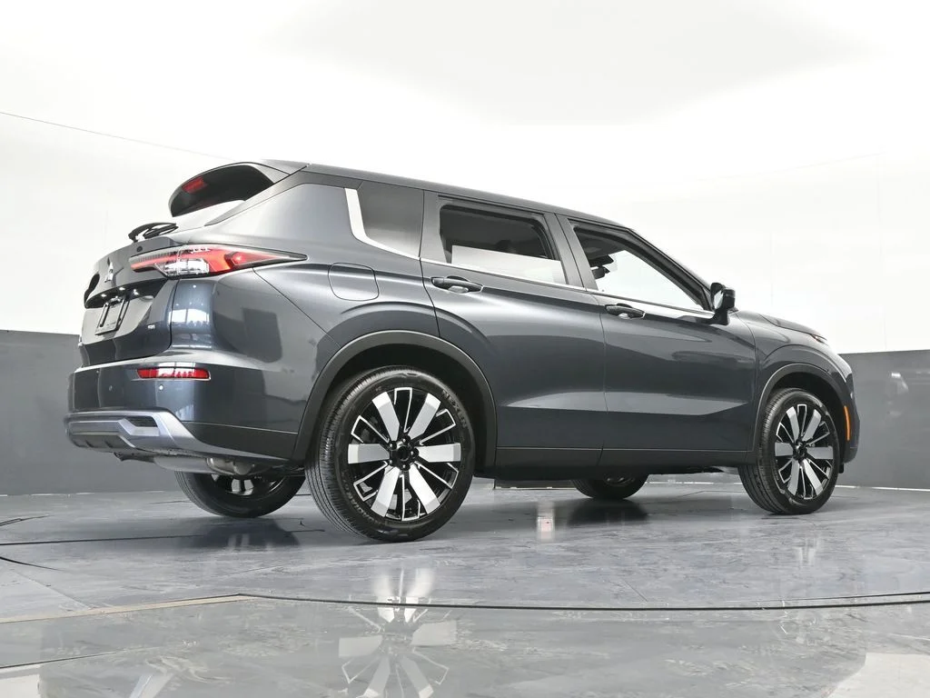 New 2026 Graphite Gray Mitsubishi SE 1.5T 2WD image 63