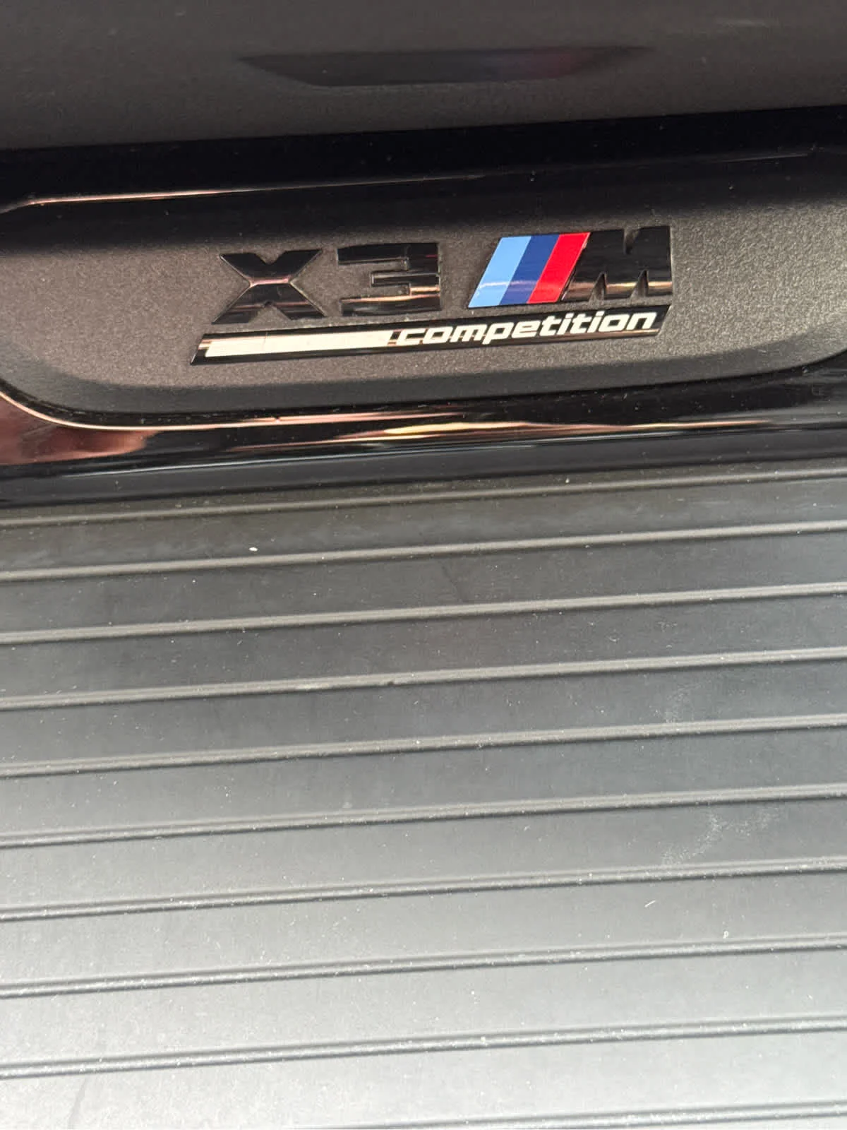 Used 2023 Orange BMW  image 28