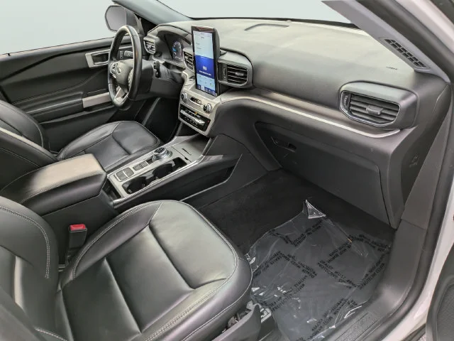 Used 2022 White Ford XLT image 12