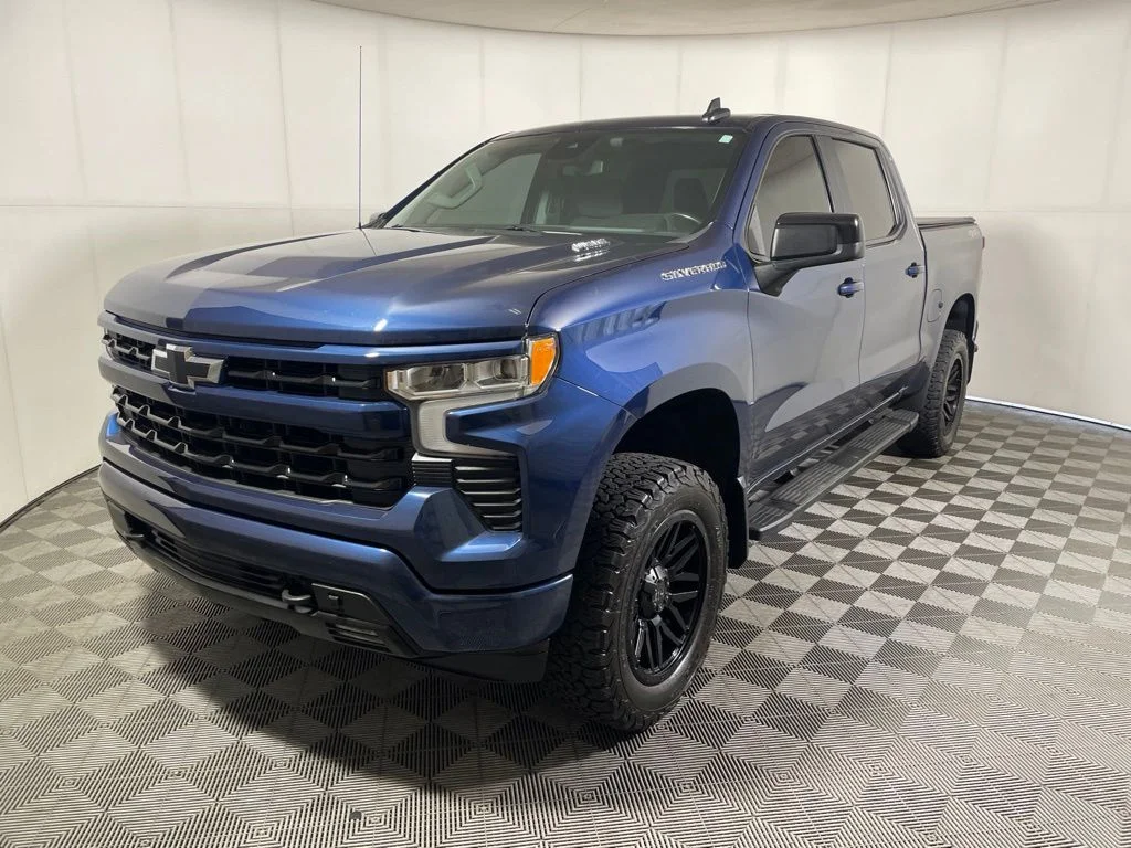 Used 2023 Blue Metallic Chevrolet RST image 4