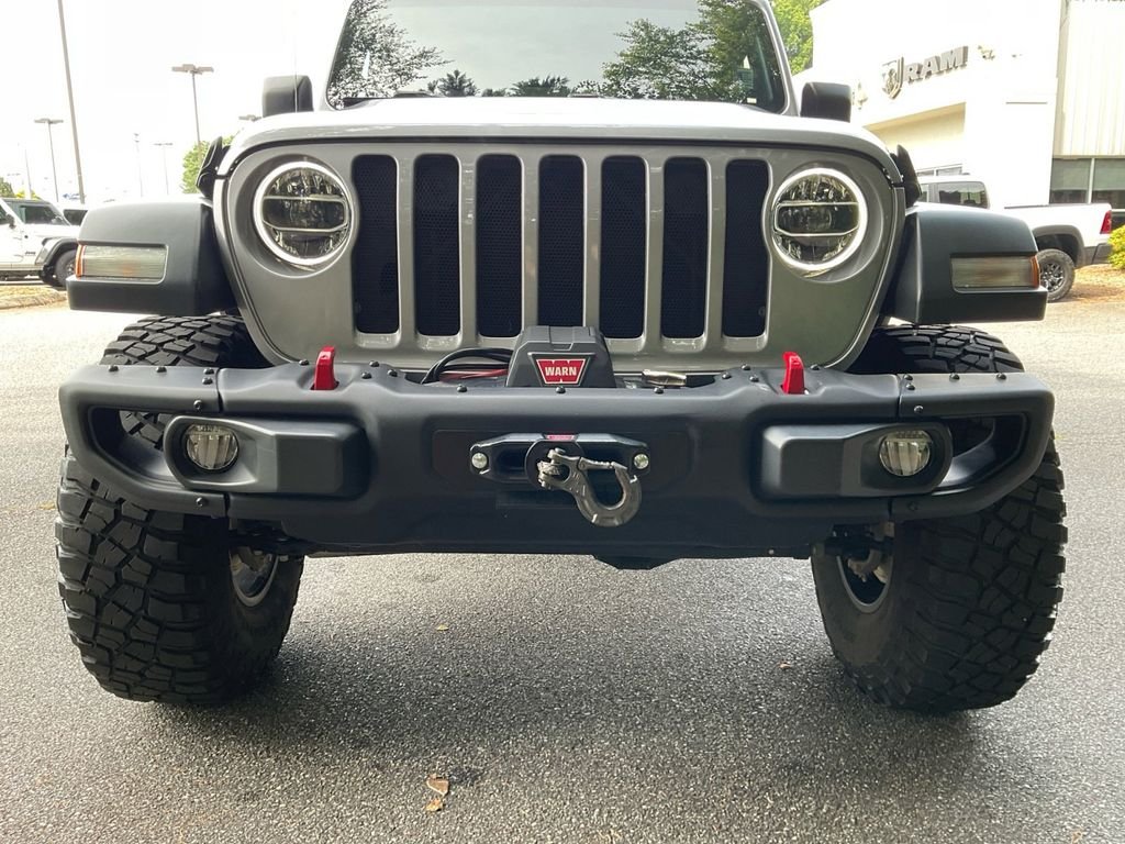 Used 2020 Silver Jeep Sport image 32