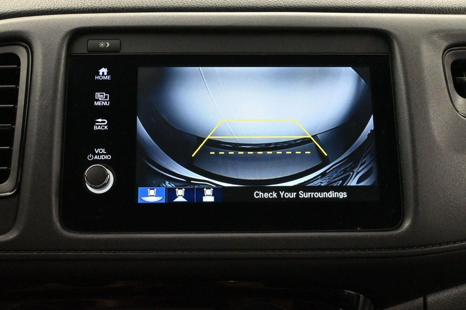 Used 2022 Platinum White Pearl Honda Sport image 20