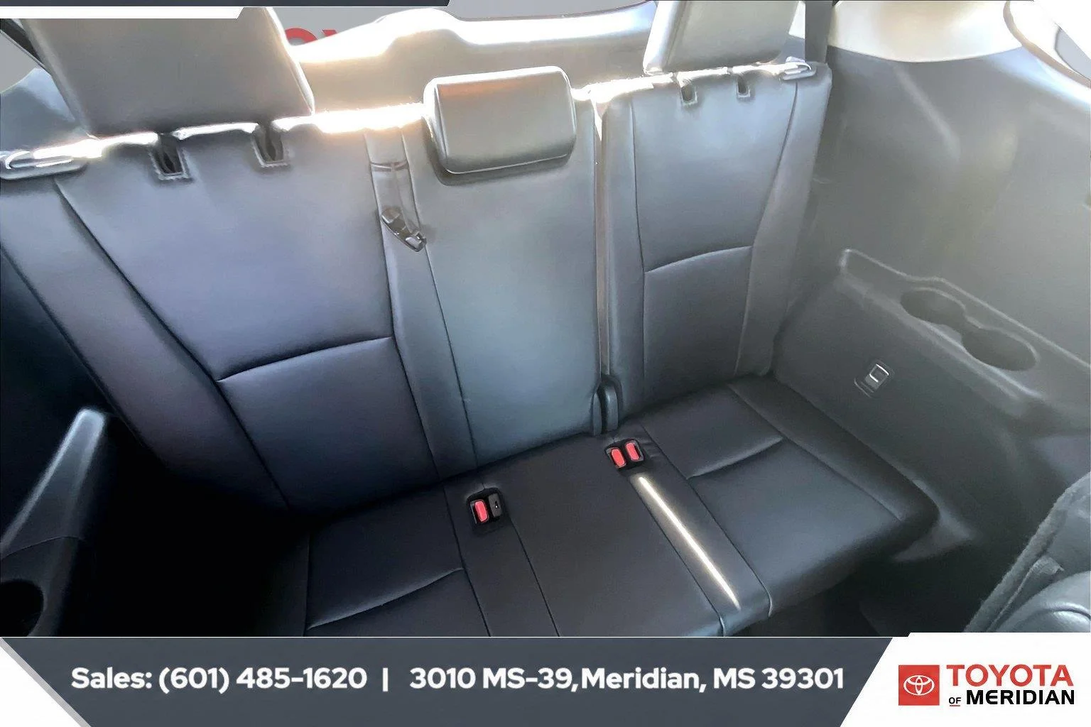 Used 2026 Wind Chill Pearl Toyota XLE image 21