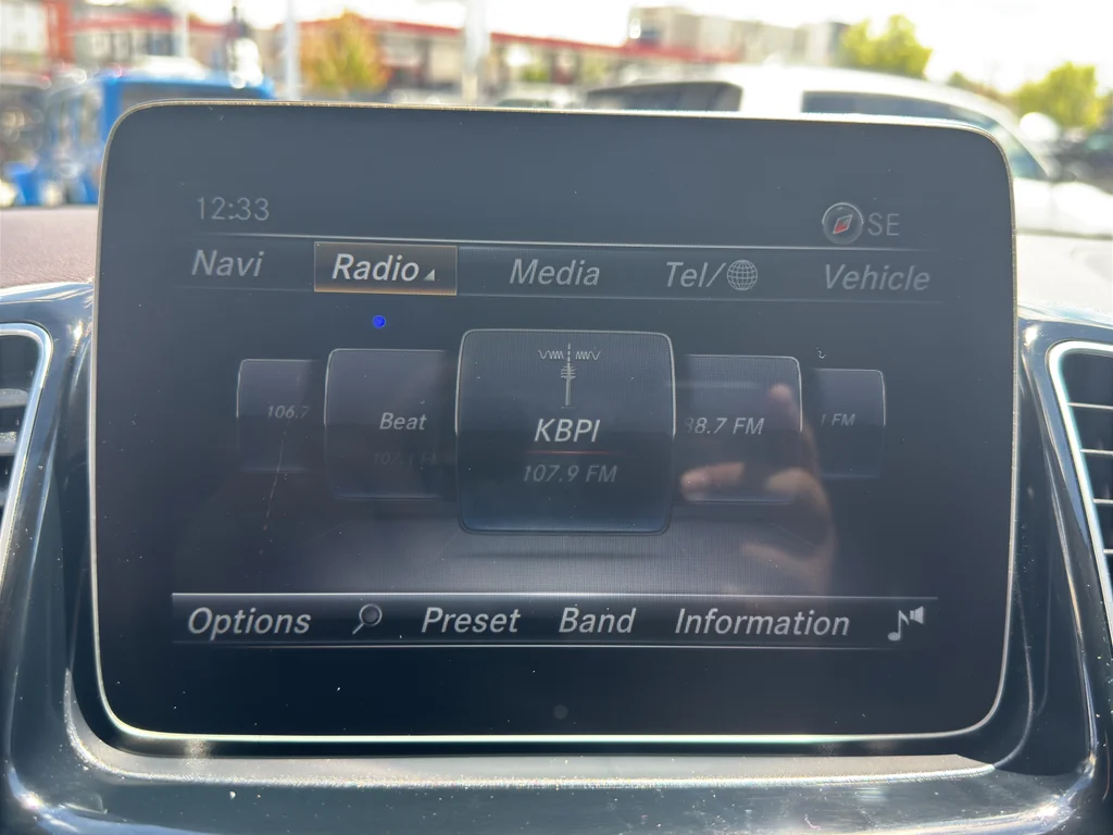 Used 2019 Black Mercedes-Benz 450 4MATIC® image 29