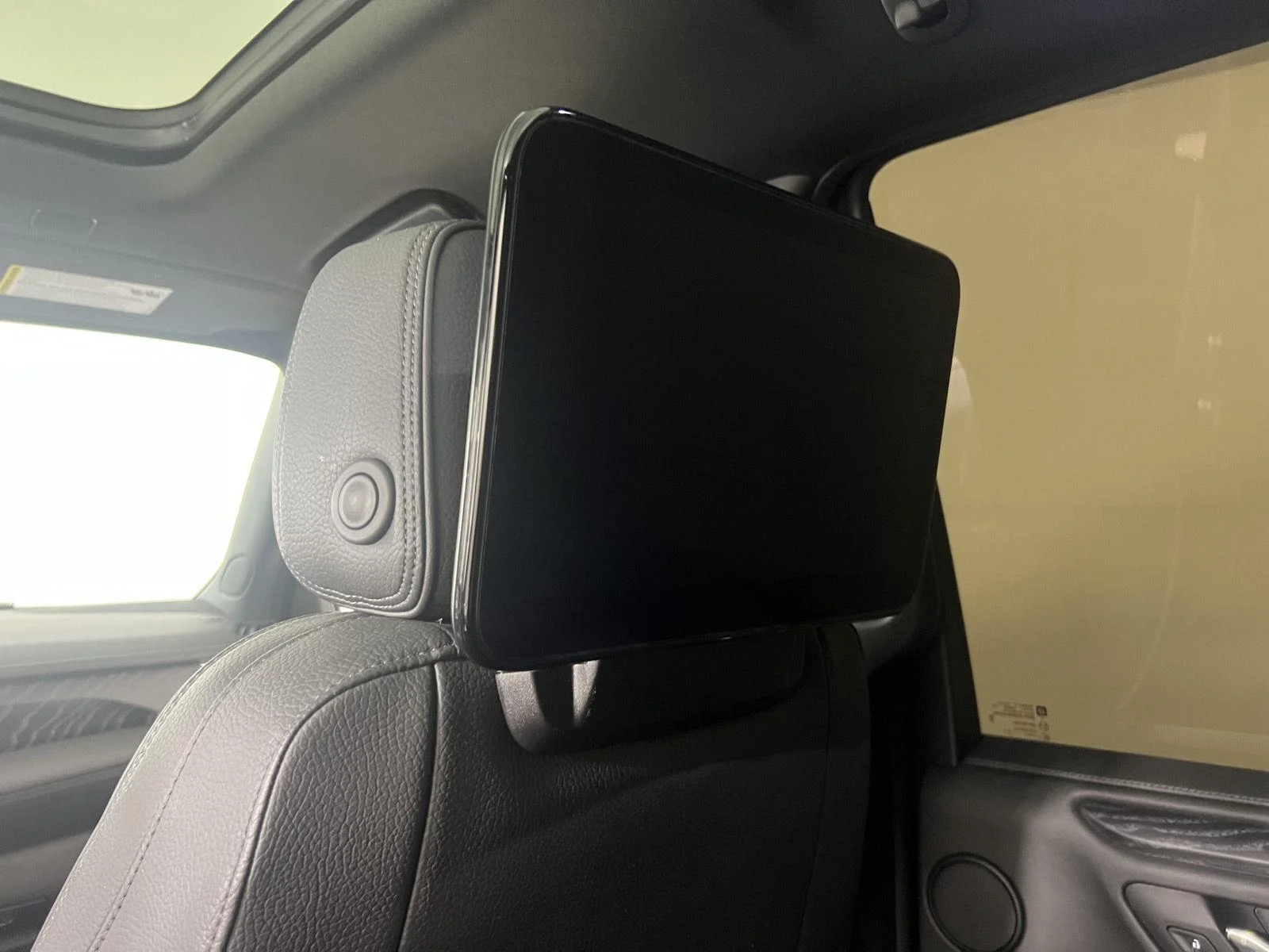 Used 2023 Onyx Black GMC Denali image 24