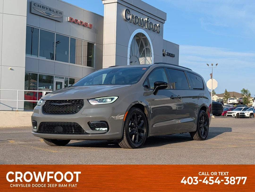 Used 2025 Grey Chrysler Limited - - FWD - Nappa Leather - Full Sunroof - Blind Spot & More! image 1