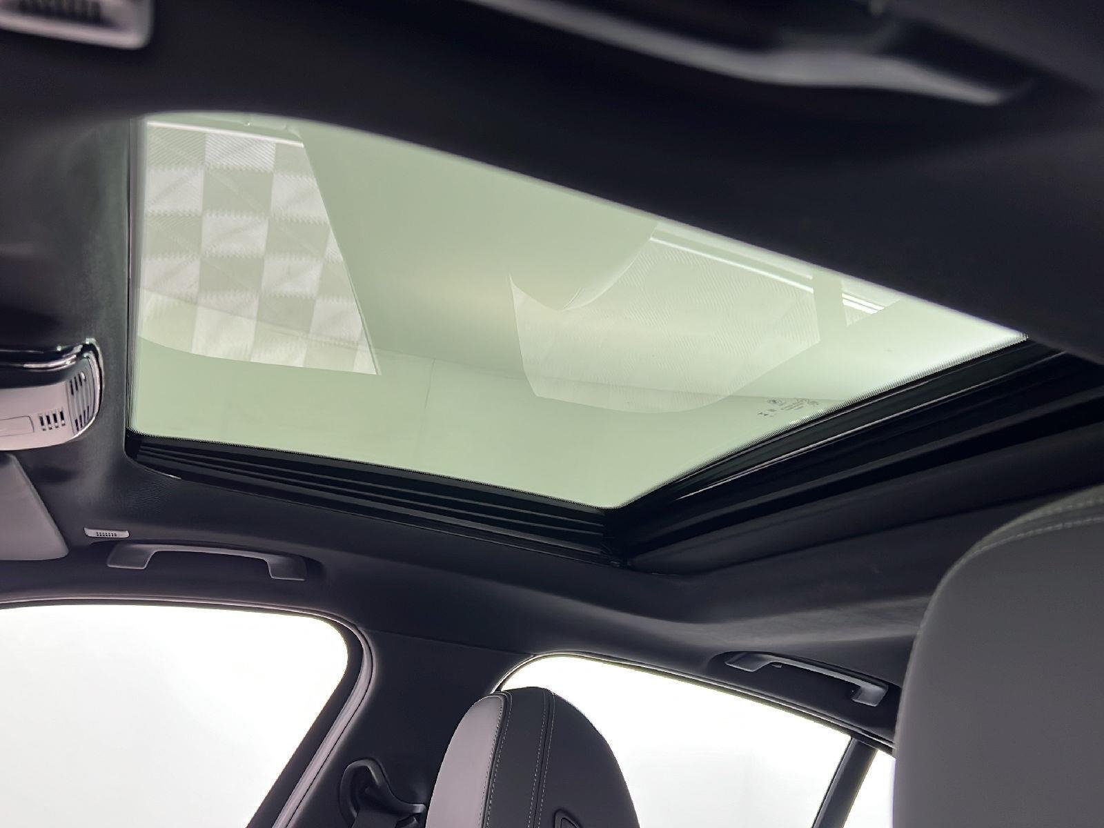 New 2026 Alpine White BMW 330i xDrive image 19
