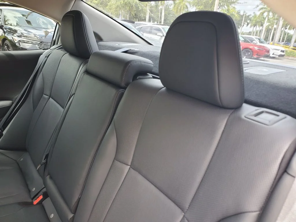 Used 2024 Silver Subaru Limited image 12