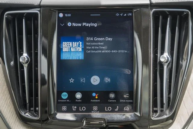 Used 2022 Denim Blue Volvo Inscription image 23