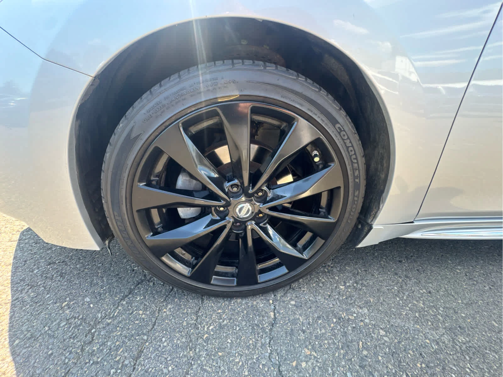 Used 2017 Brilliant Silver Nissan SR image 32