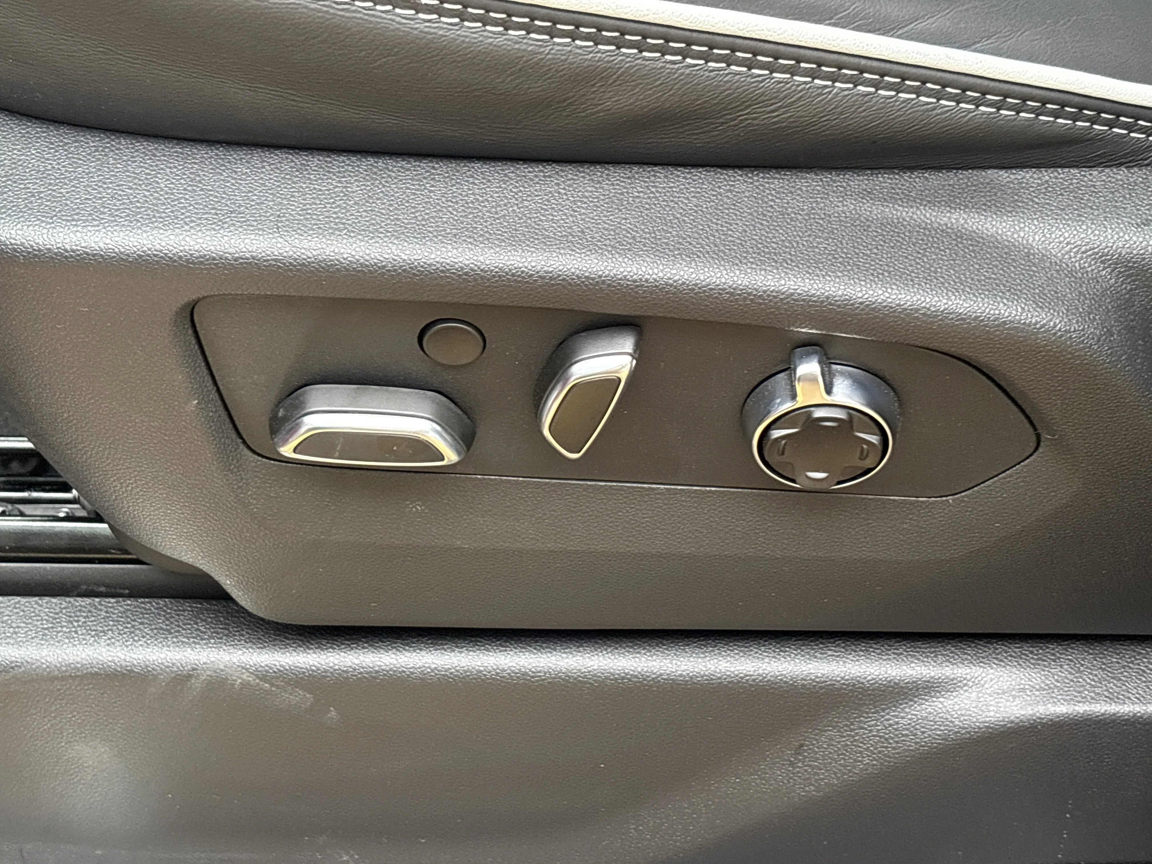 2026 GMC Sierra 1500 AT4X - Photo 21