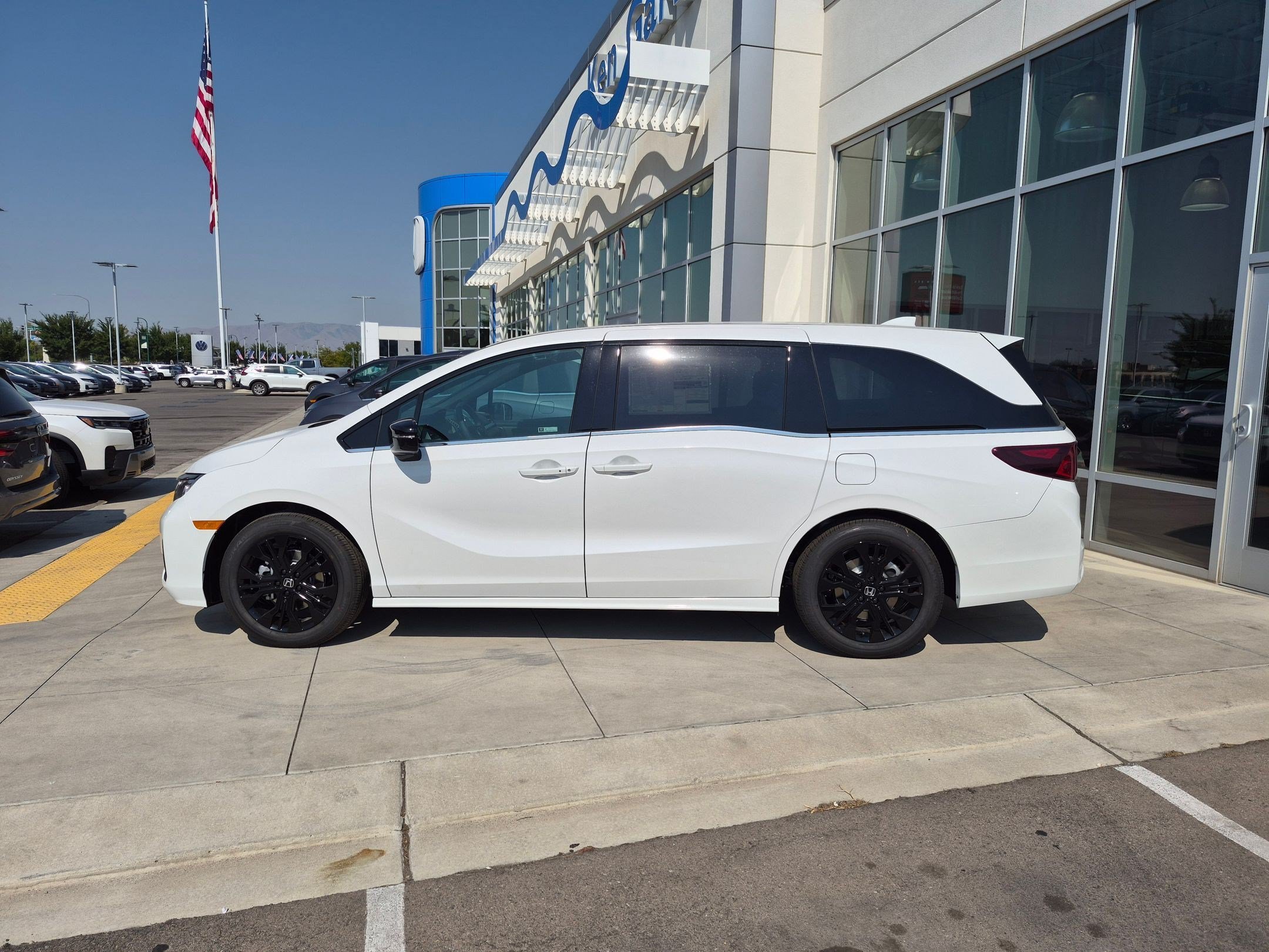 New 2026 Platinum White Pearl Honda Sport-L image 7