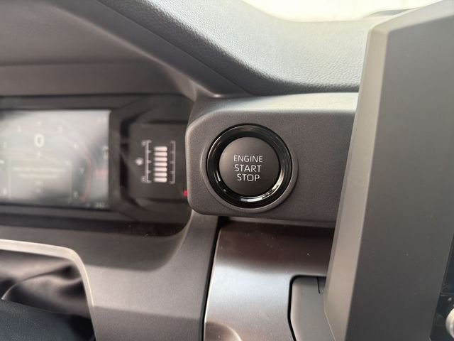 2026 Toyota Tacoma SR5 - Photo 15