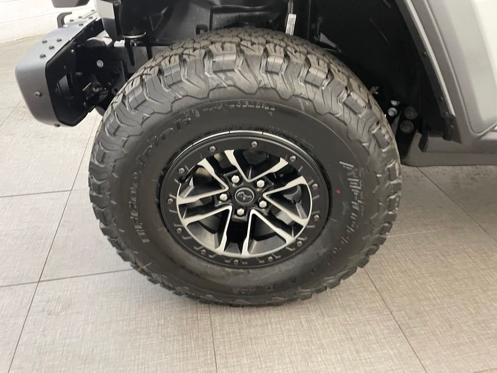 New 2026 Bright White Clear-Coat Exterior Paint Jeep Moab 392 image 8