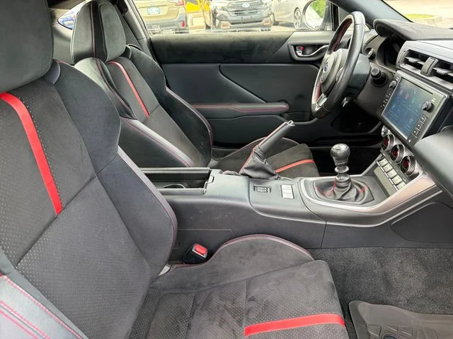 Used 2022 Gray Subaru Limited image 27