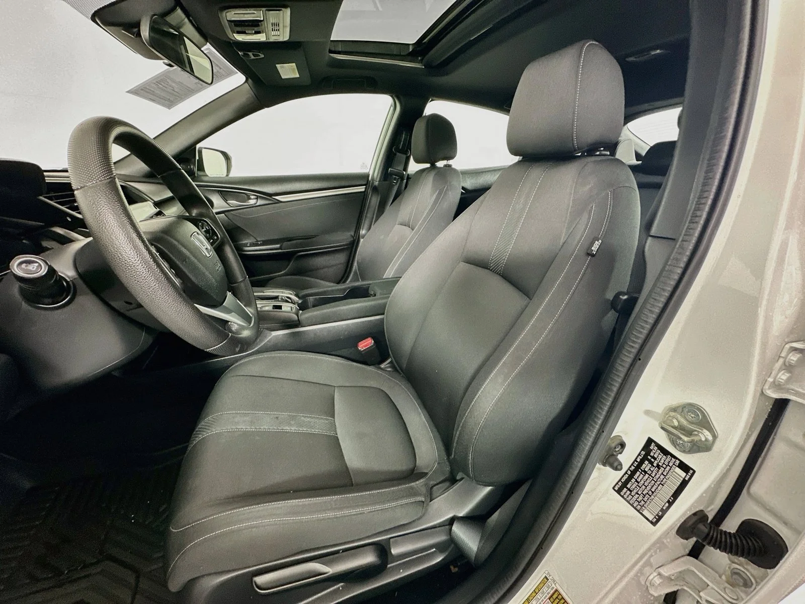 Used 2017 White Honda EX image 21