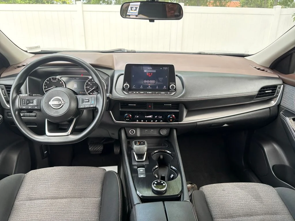 Used 2023 Gun Metallic Nissan SV image 15