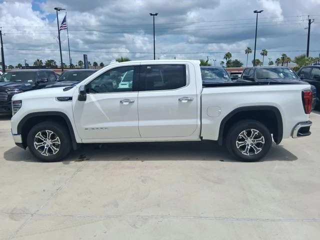 Used 2025 White GMC SLT image 4