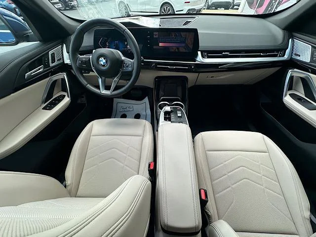 Certified Used 2025 Phytonic Blue Metallic BMW xDrive28i image 21