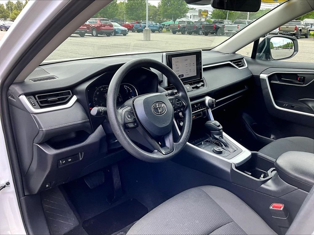 Used 2025 White Toyota LE image 8
