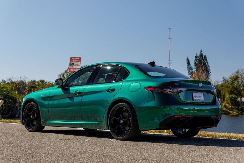 2025 Alfa Romeo Giulia Base - Photo 18