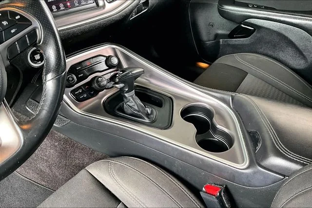 Used 2019 Black Dodge SXT image 15
