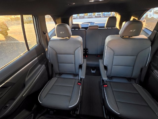 Used 2025 Red Buick Sport Touring image 9