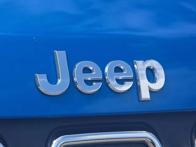 Certified Used 2022 Blue Jeep Latitude image 35