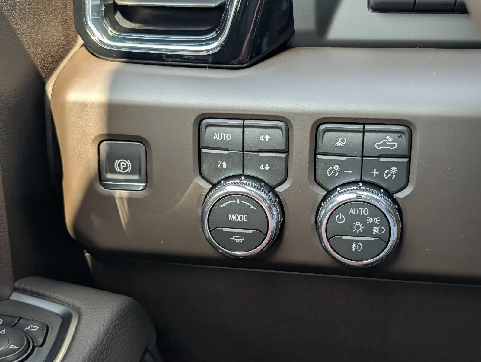 New 2026 Glacier White Tricoat GMC Denali image 28
