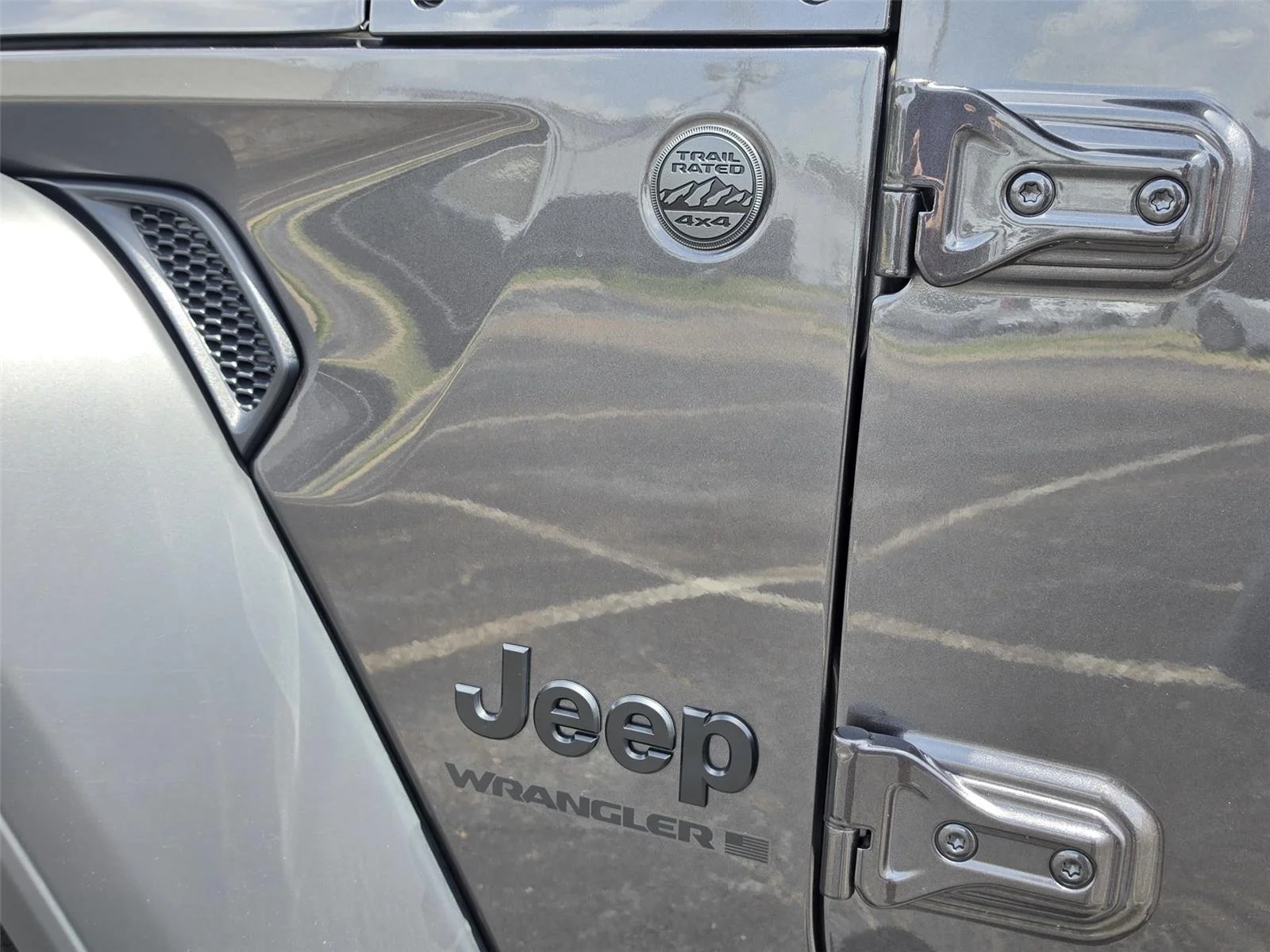 Used 2026 Granite Crystal Metallic Clearcoat Jeep Sport image 37