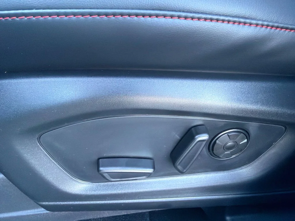 New 2027 Agate Black Metallic Ford ST image 18