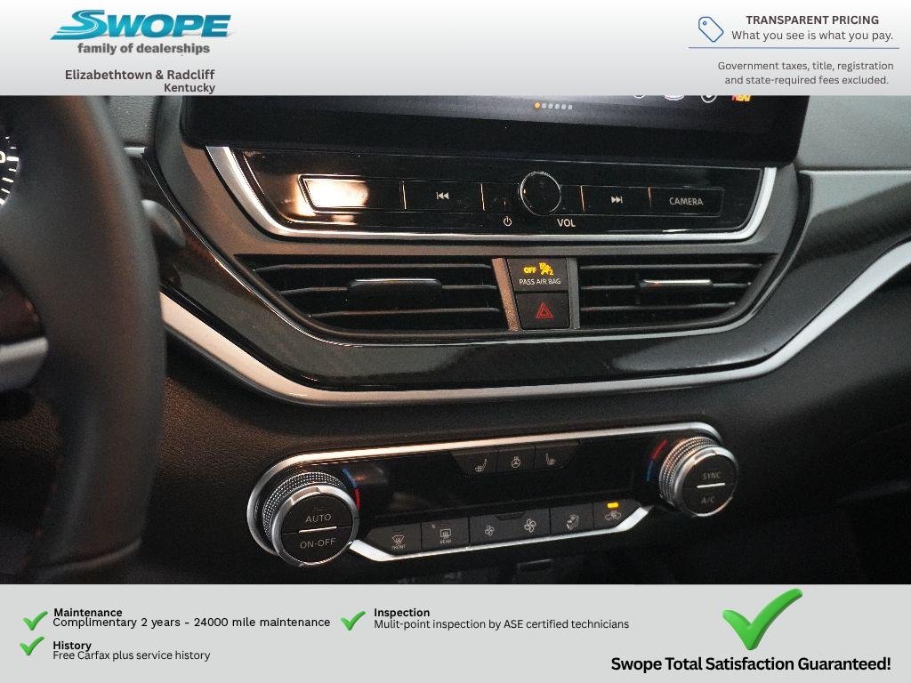 Used 2024 Pearl White Tricoat Nissan 2.0 SR image 20