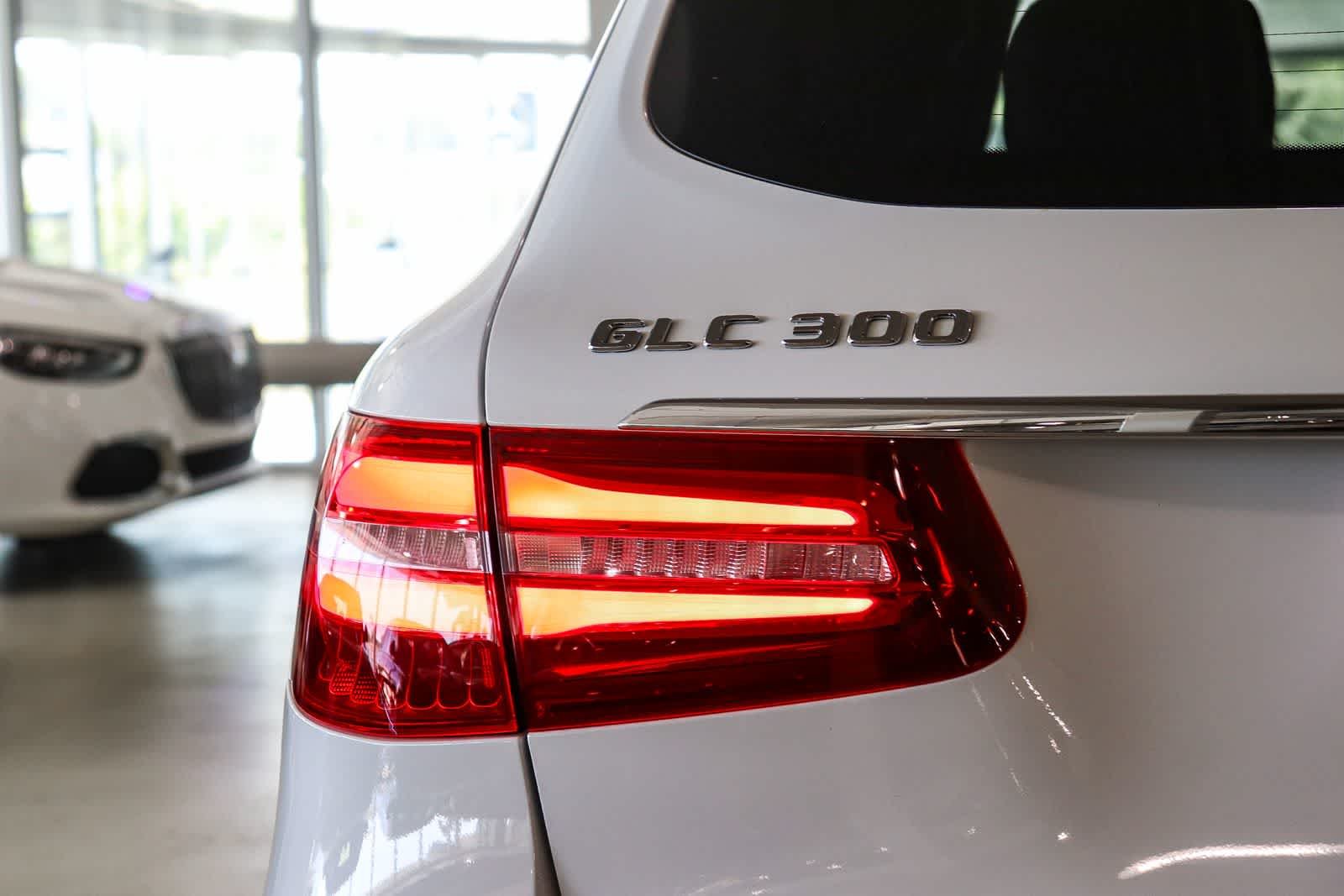 Used 2019 Polar White Mercedes-Benz GLC 300 image 11