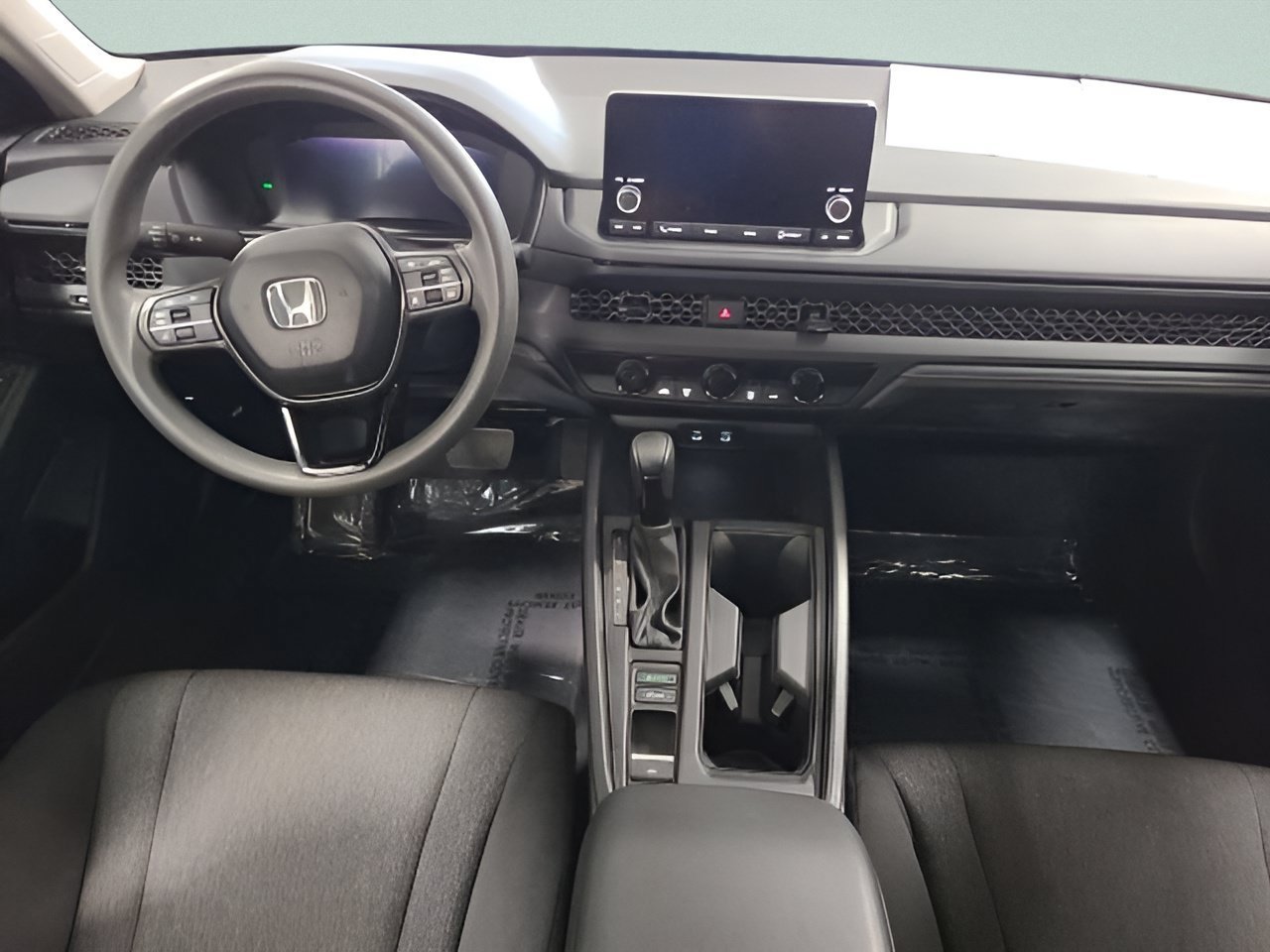 Used 2025 Meteorite Gray Metallic Honda LX image 20