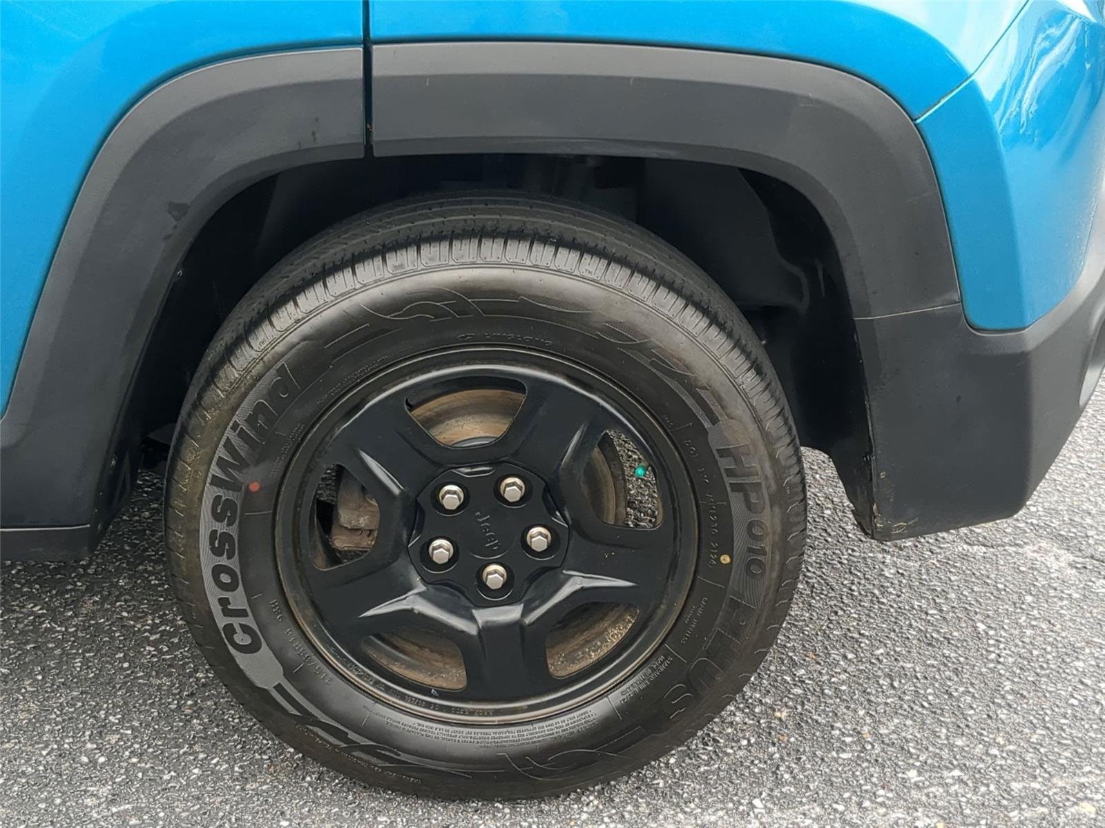 Used 2021 Bikini Metallic Clearcoat Jeep Sport image 11