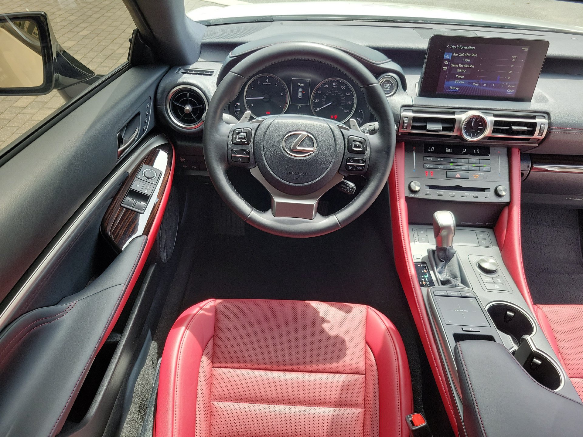 2024 Lexus RC 300 - Photo 23