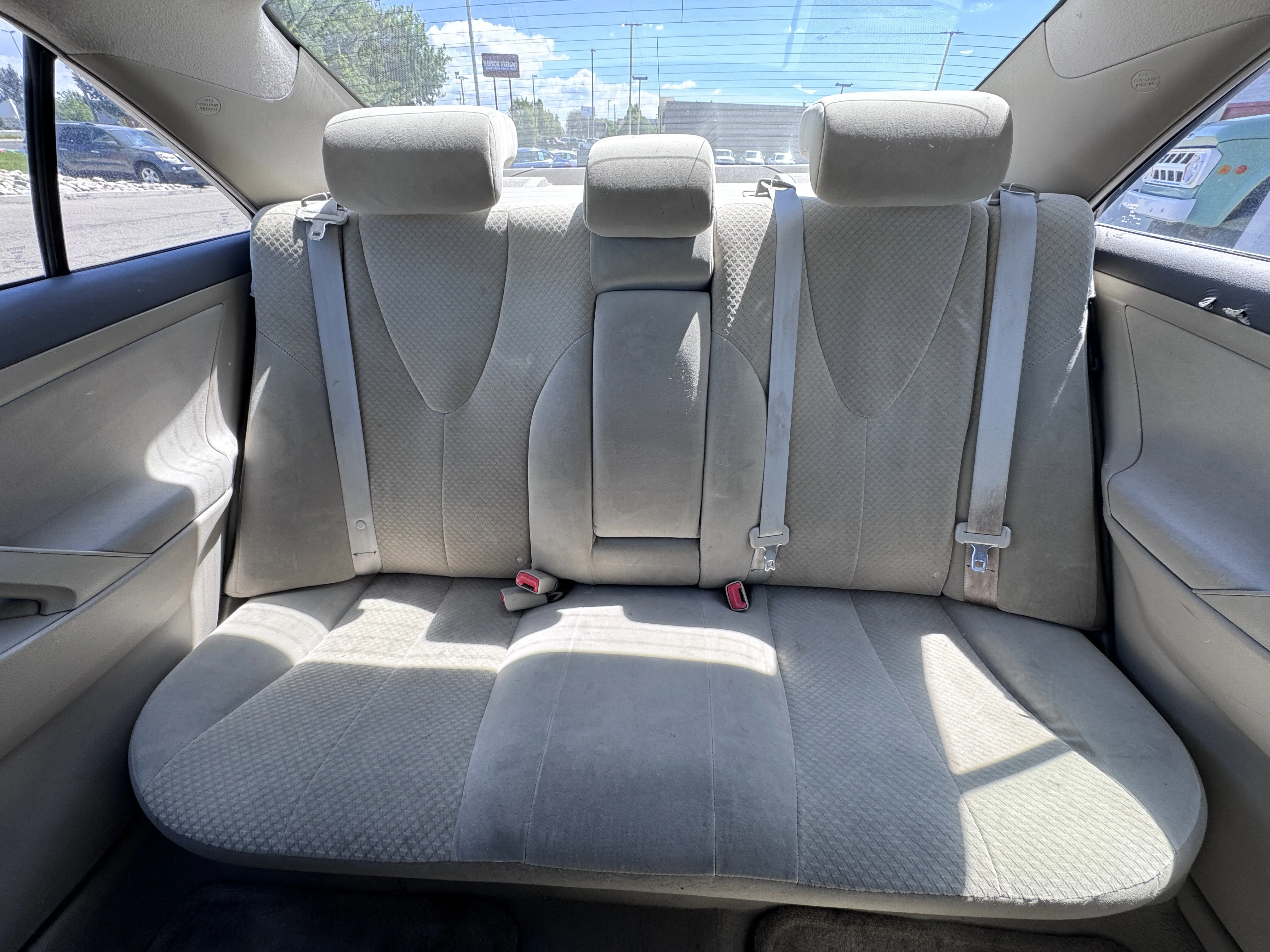 Used 2008  Toyota LE image 38