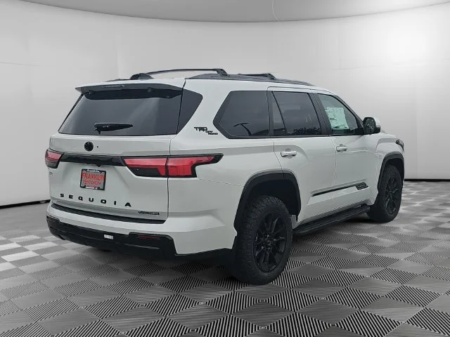 New 2026 Wind Chill Pearl Toyota Platinum image 4